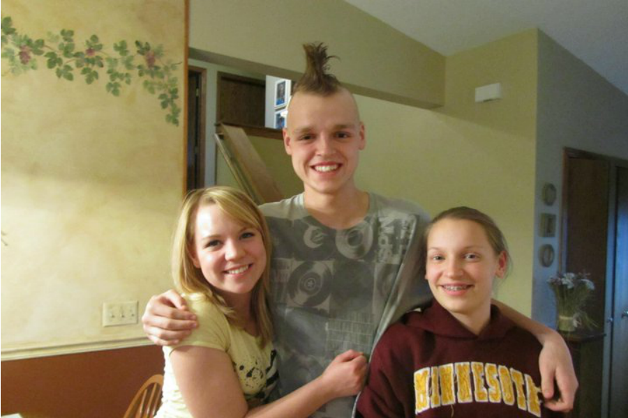 Zach Sobiech with his sisters